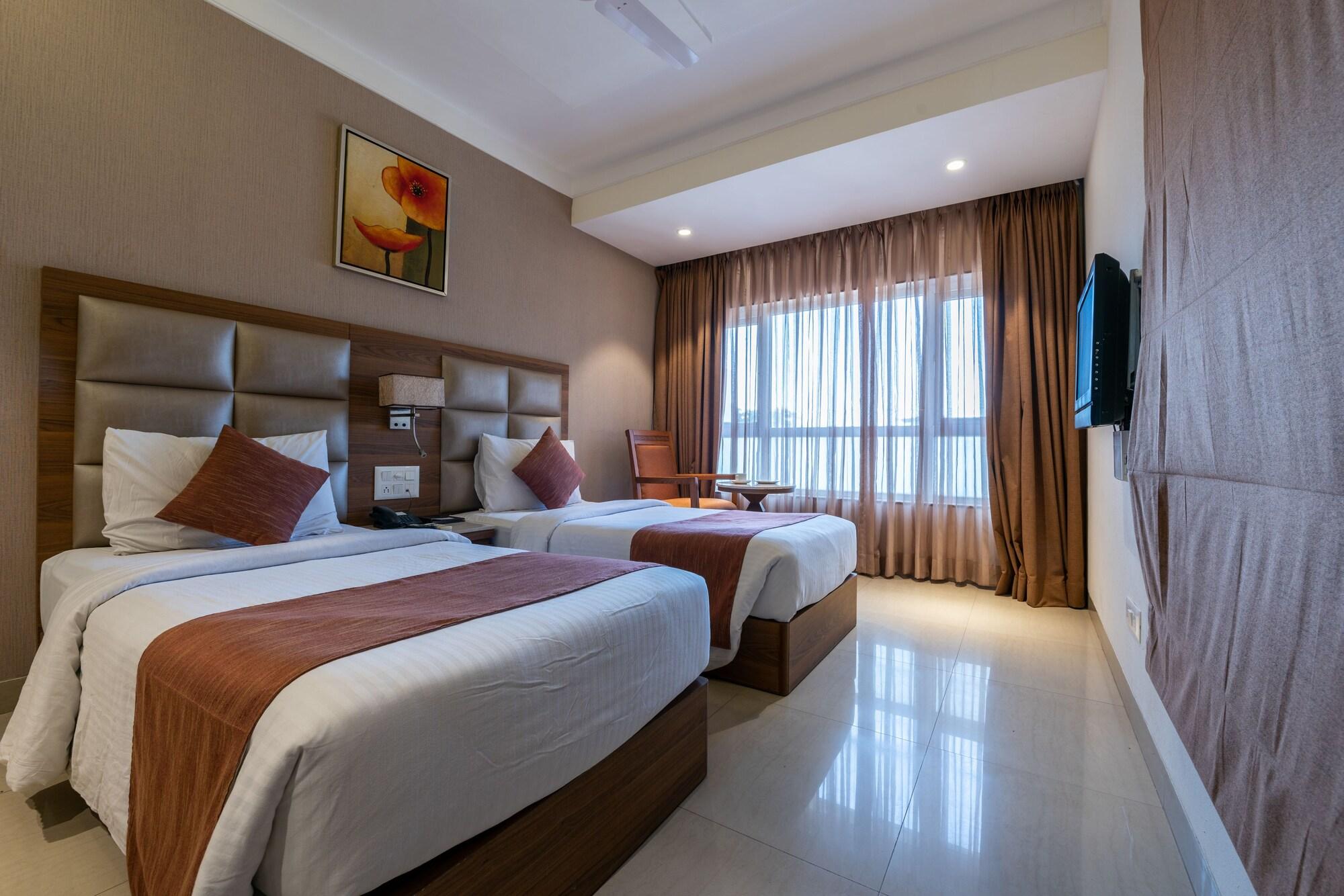 Hotel Treebo Trend Surya Nashik Extérieur photo
