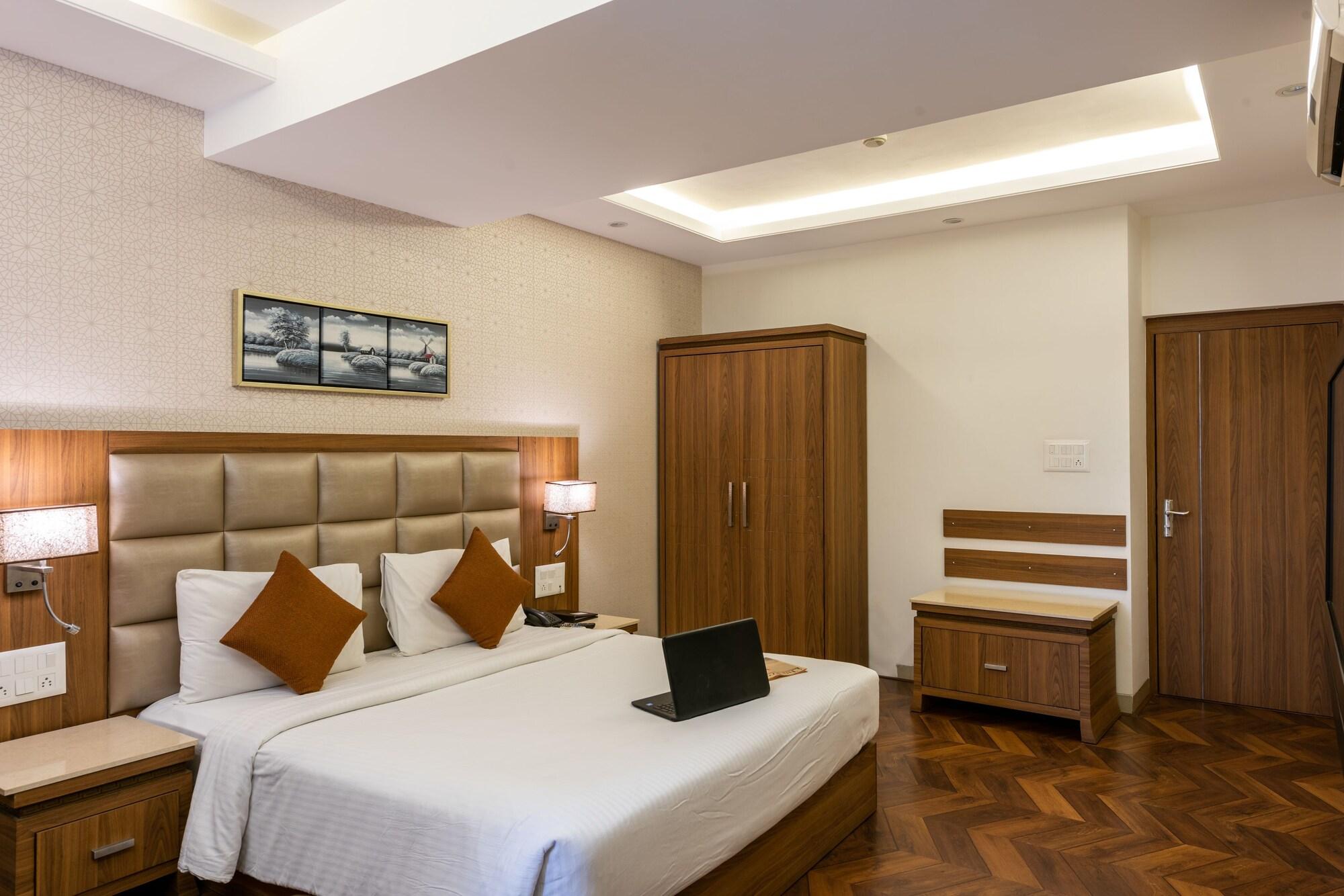 Hotel Treebo Trend Surya Nashik Extérieur photo