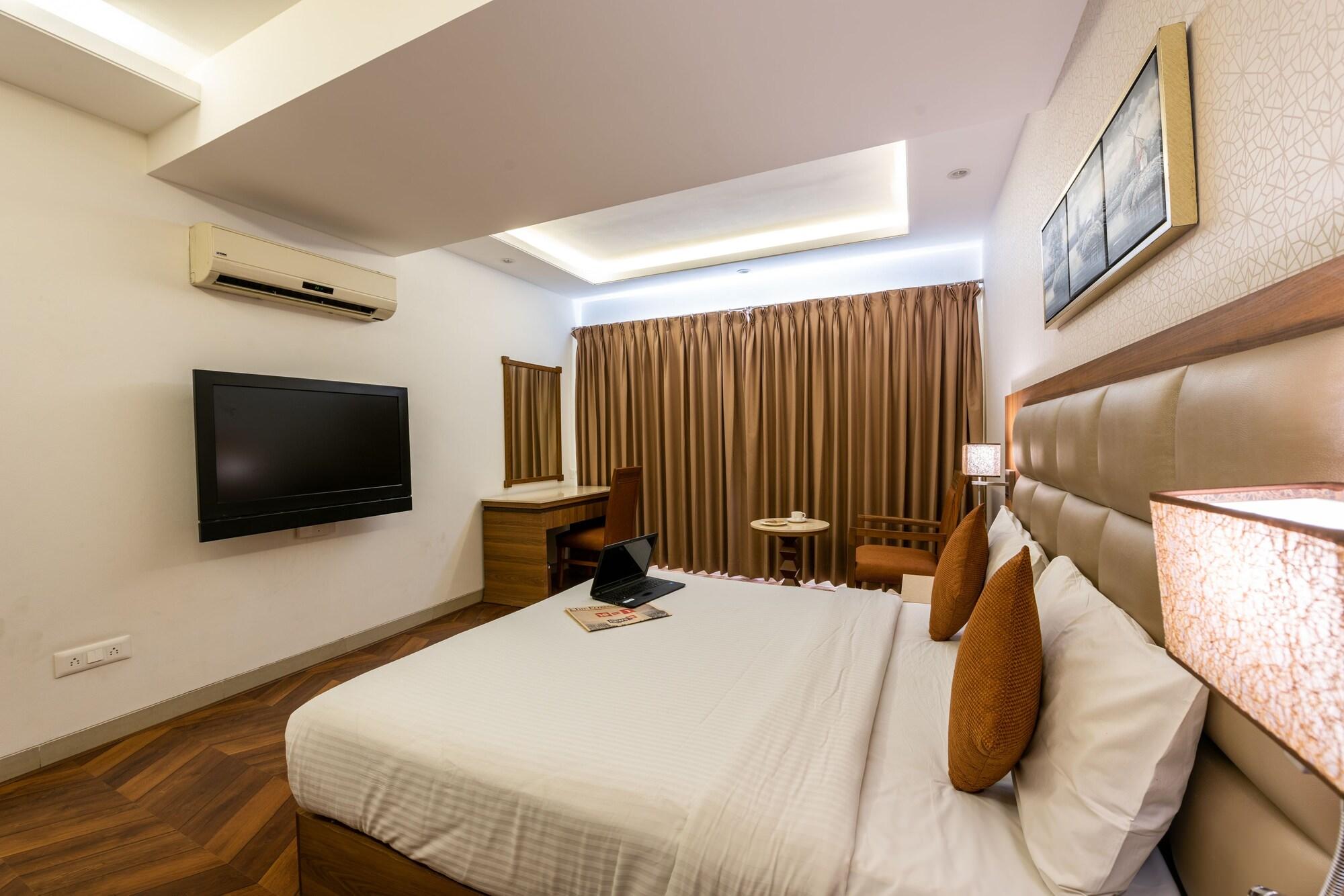 Hotel Treebo Trend Surya Nashik Extérieur photo
