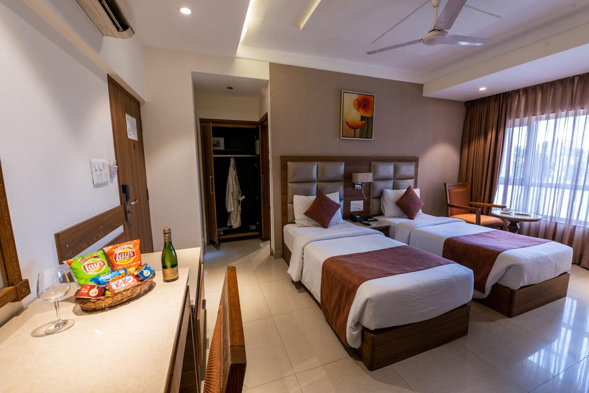 Hotel Treebo Trend Surya Nashik Extérieur photo