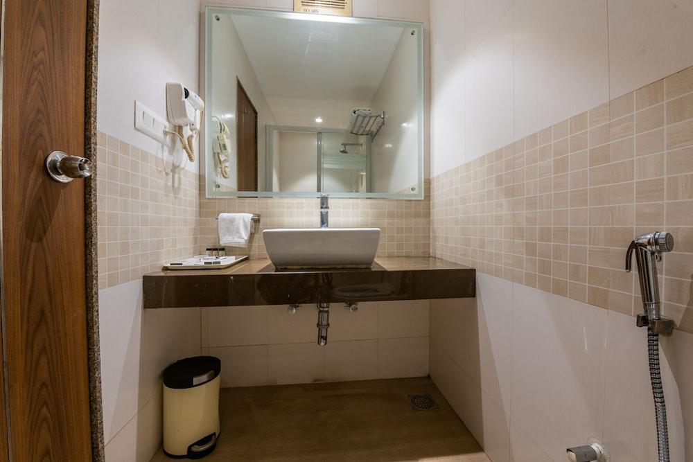 Hotel Treebo Trend Surya Nashik Extérieur photo