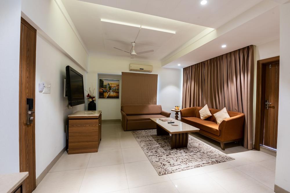 Hotel Treebo Trend Surya Nashik Extérieur photo