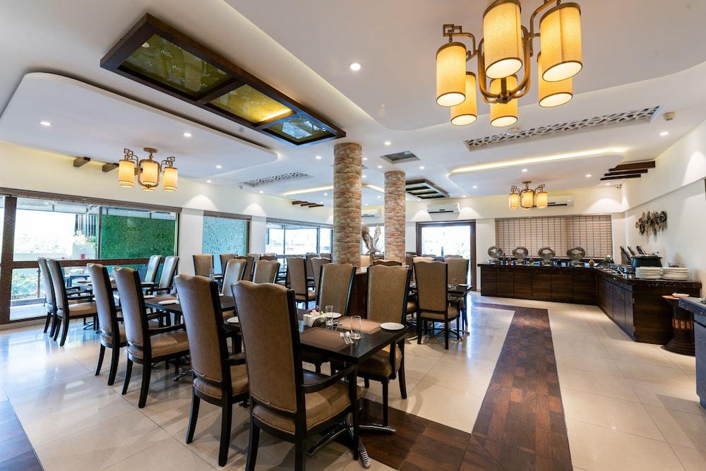 Hotel Treebo Trend Surya Nashik Extérieur photo