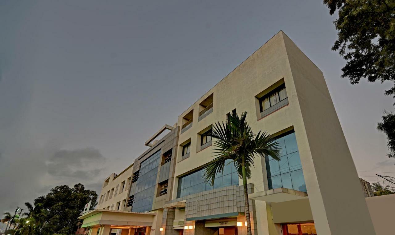 Hotel Treebo Trend Surya Nashik Extérieur photo