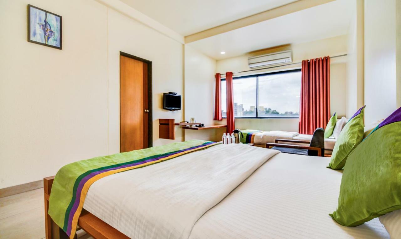 Hotel Treebo Trend Surya Nashik Extérieur photo