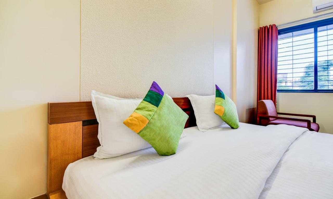 Hotel Treebo Trend Surya Nashik Extérieur photo