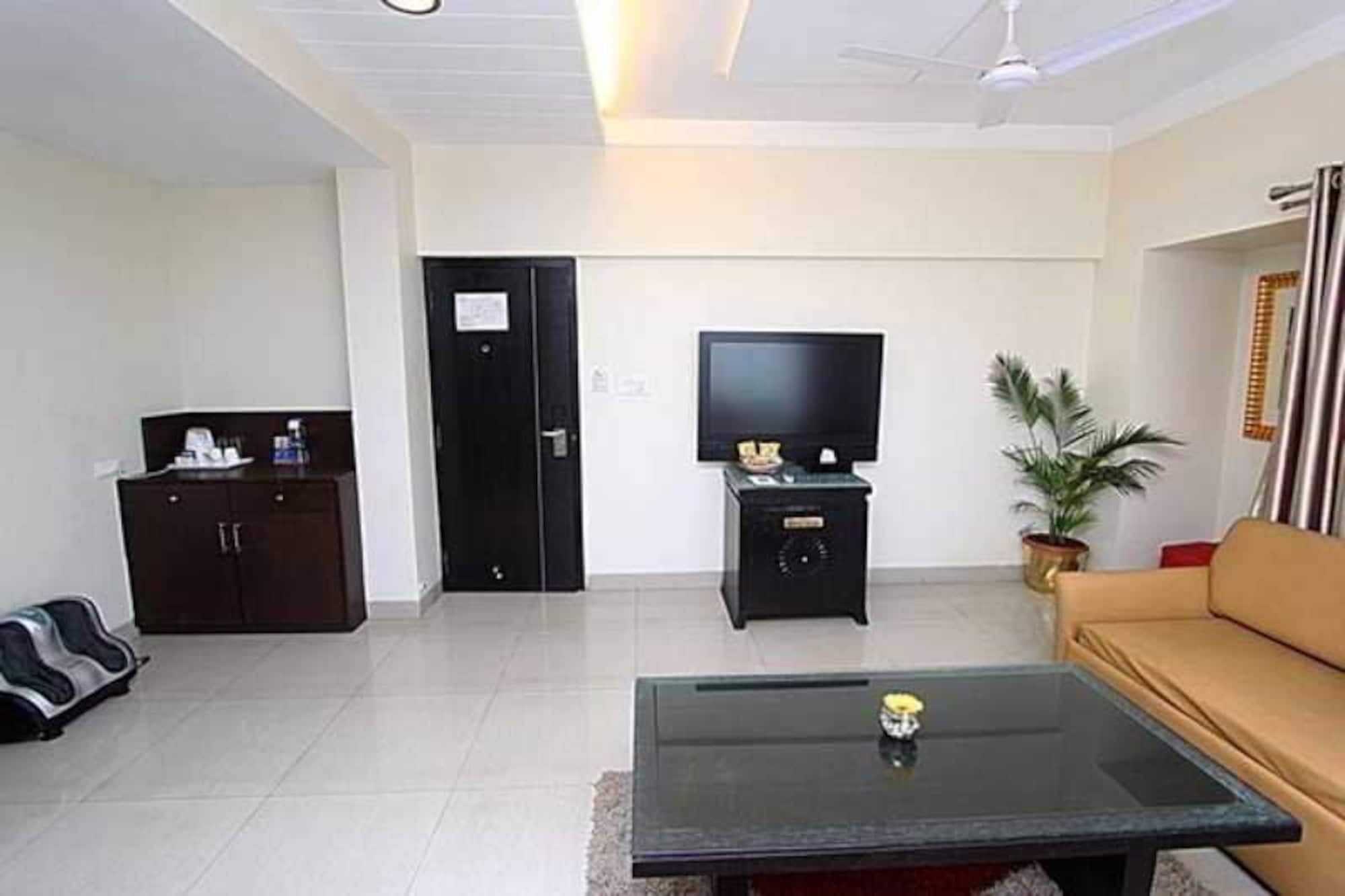 Hotel Treebo Trend Surya Nashik Extérieur photo